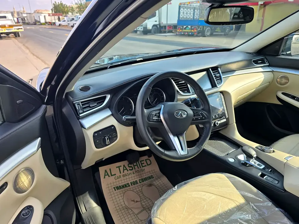 Infinity Qx50 full option free accident panoramic first owner panoramic radar - Image 13