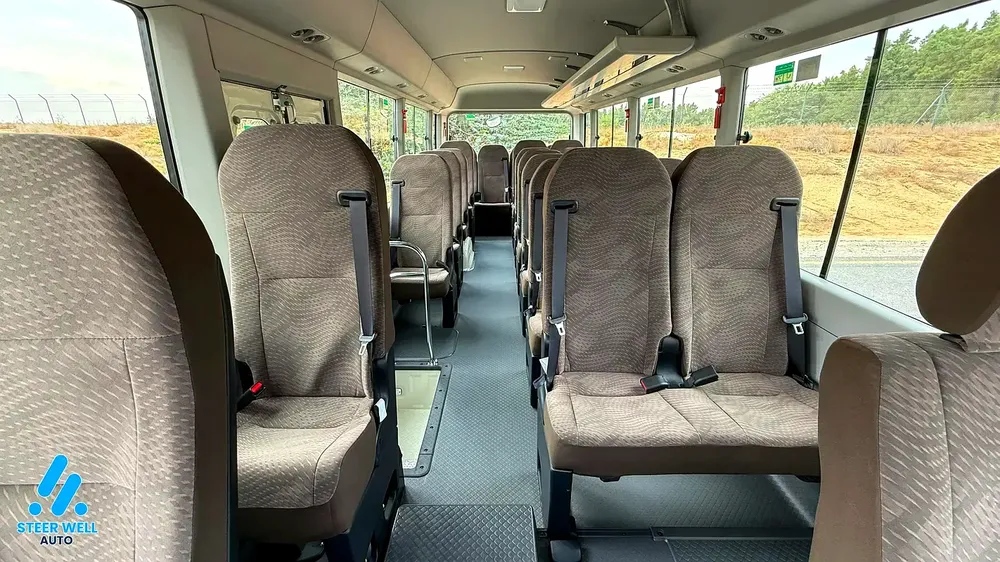 2025 Toyota Coaster 23-Seater Bus 4.0L Diesel RWD GCC Specs Full Option White - Image 19