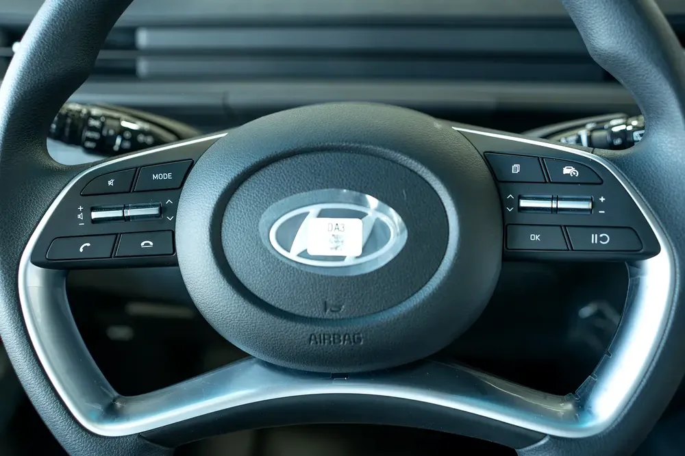 Hyundai Staria Diesel 2.2  Comfort 2026 GCC Specs 11 Seats Manual Transmission - Image 19