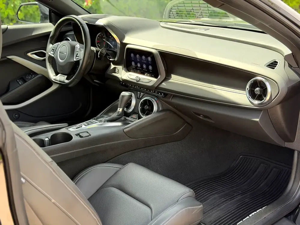 Chevrolet Camaro 3LT RS Coupe 2024 (Low Mileage – 3LT RS Package – Perfect Condition) - Image 9