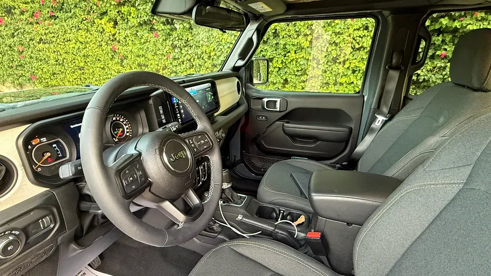 Jeep Wrangler Sport Jeepers Edition 2025 - American Specs - Brand New - Image 9