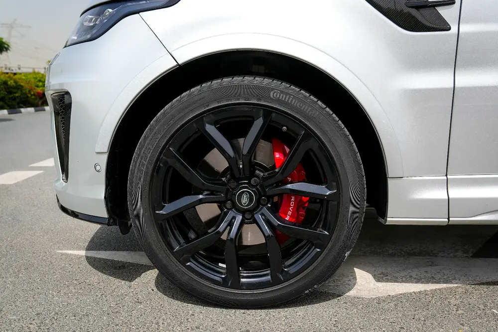 Land Rover Range Rover Sport SVR 2020 - American Specs - GCC Car - Image 20
