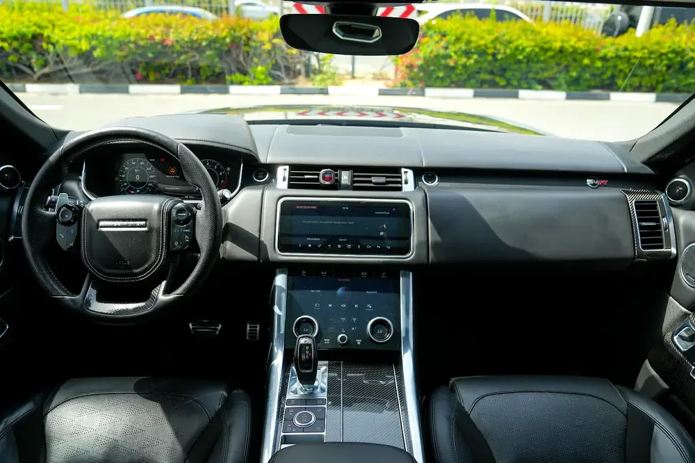 Land Rover Range Rover Sport SVR 2020 - American Specs - GCC Car - Image 8