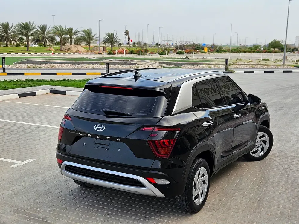 2023 Hyundai Creta GCC Premium Condition Car Low KM SUV Ideal For Family - Image 15