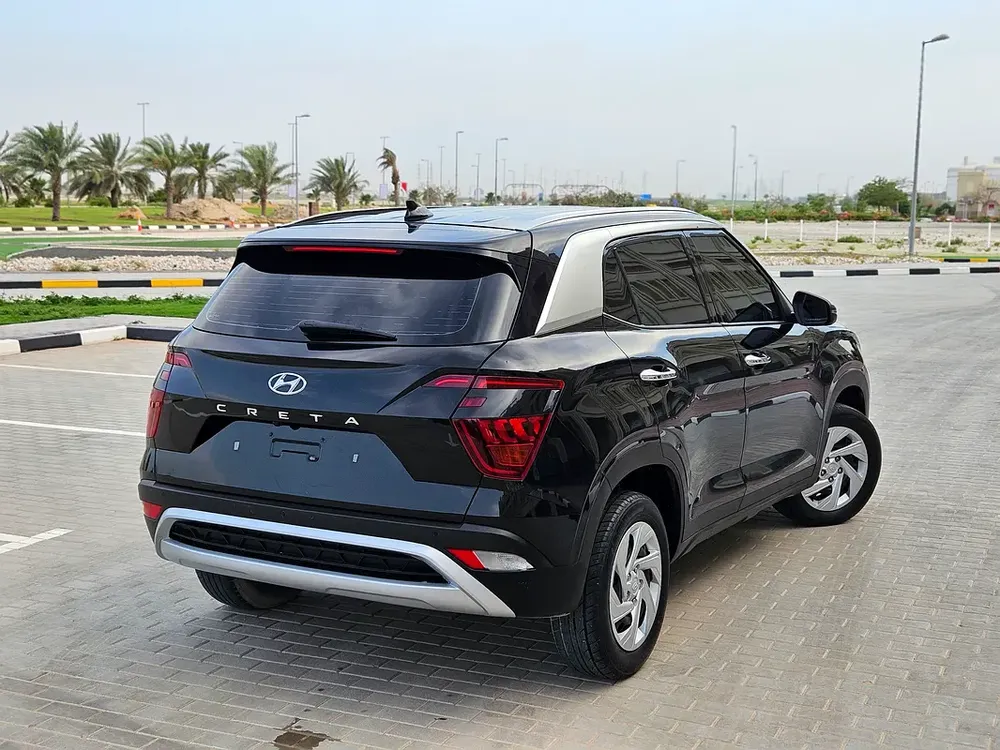 2023 Hyundai Creta GCC Premium Condition Car Low KM SUV Ideal For Family - Image 16