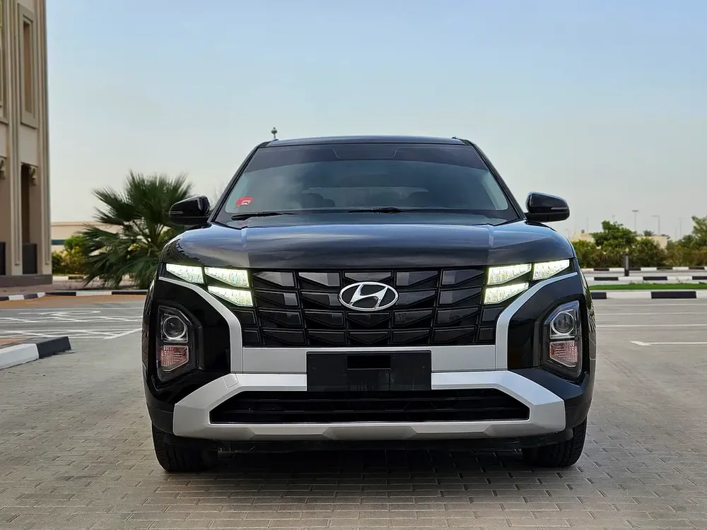 2023 Hyundai Creta GCC Premium Condition Car Low KM SUV Ideal For Family - Image 6