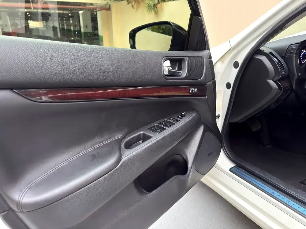 GULF SPECS 2014 INFINITI G25 2.5LITRE V6 TOP EDITION, (PARTIAL AGENCY MAINTAINED) - Image 13