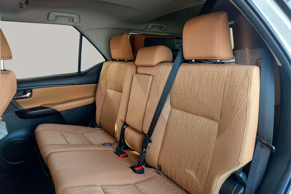 AED 1596/month | 2023 Toyota Fortuner  | GCC Specs | Ref#451697 - Image 12