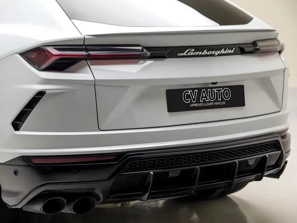 2022 | Lamborghini | Urus - Image 18