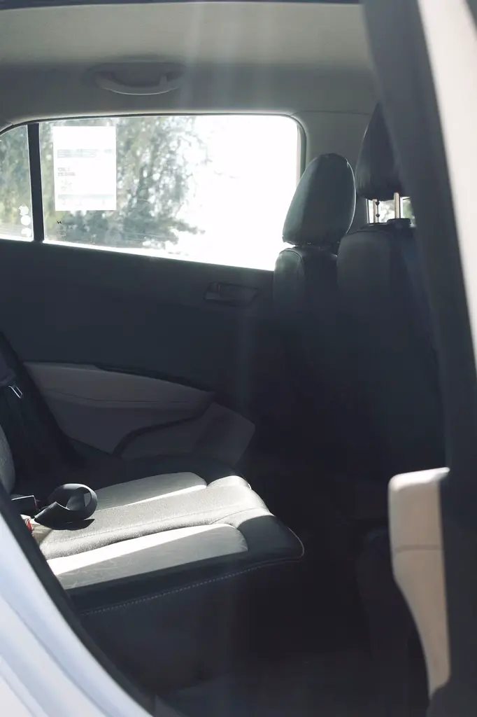 INSTALLMENT BUDGET CAR! GCC HYUNDAI i10 Grand 2019 MODEL AVAILABLE ON BANK FINANCE AND CASH BOTH - Image 10