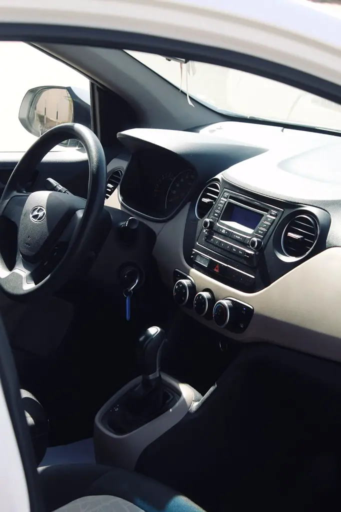 INSTALLMENT BUDGET CAR! GCC HYUNDAI i10 Grand 2019 MODEL AVAILABLE ON BANK FINANCE AND CASH BOTH - Image 13