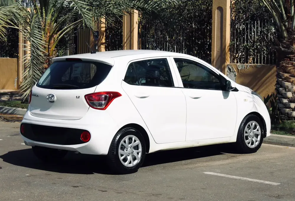 INSTALLMENT BUDGET CAR! GCC HYUNDAI i10 Grand 2019 MODEL AVAILABLE ON BANK FINANCE AND CASH BOTH - Image 4