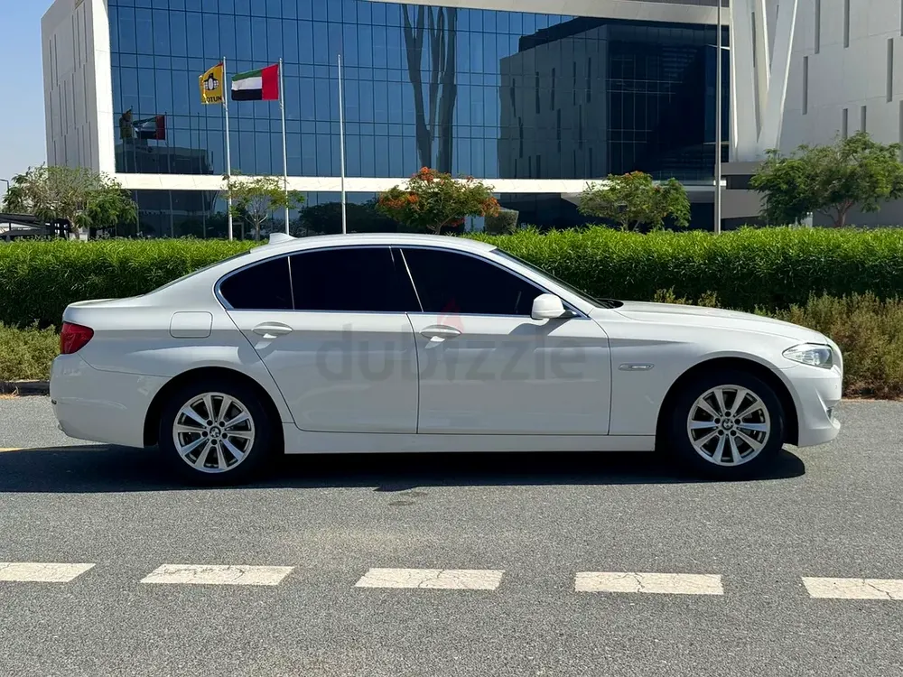 2013 BMW 520i - GCC - IMMACULATE CONDITION - Image 10