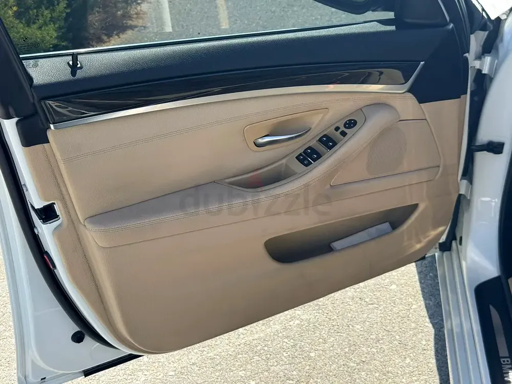 2013 BMW 520i - GCC - IMMACULATE CONDITION - Image 14
