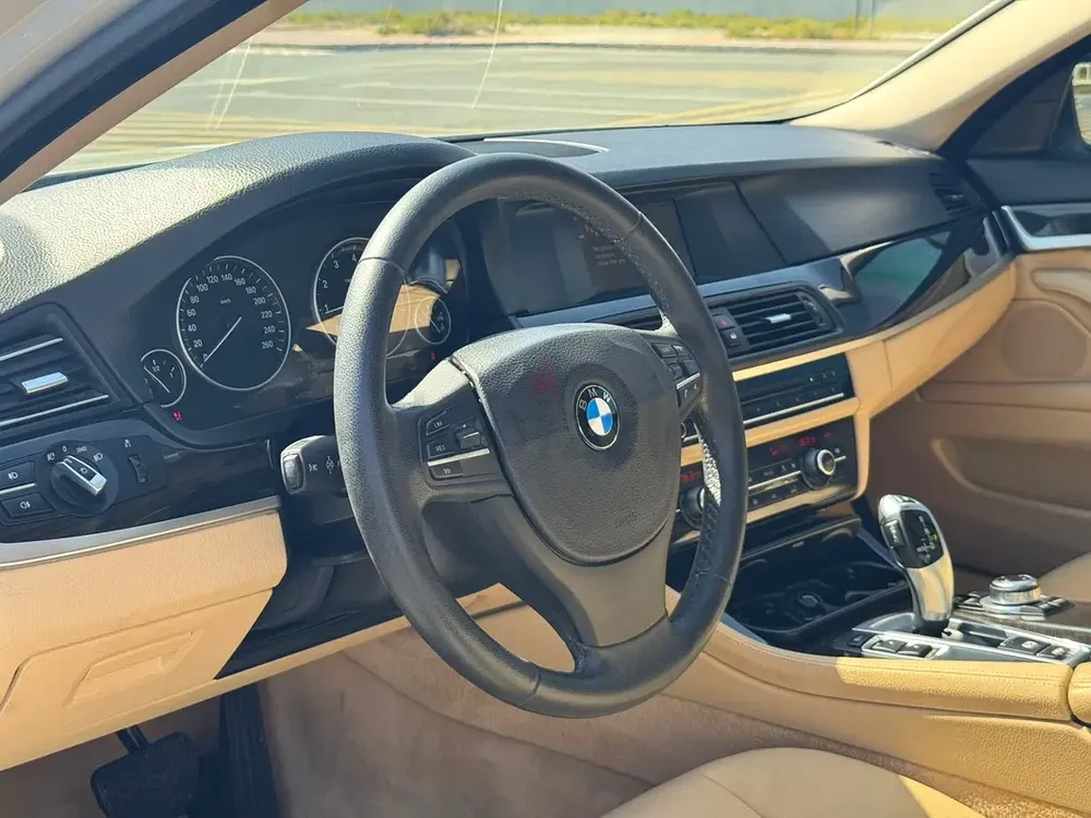 2013 BMW 520i - GCC - IMMACULATE CONDITION - Image 15