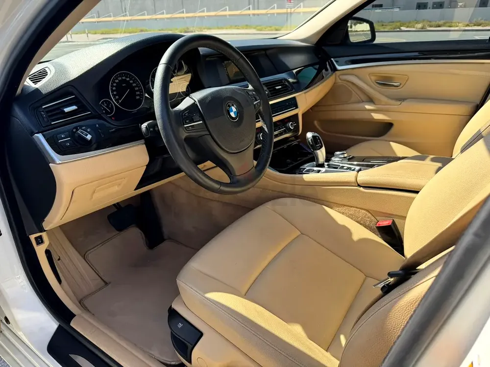 2013 BMW 520i - GCC - IMMACULATE CONDITION - Image 7