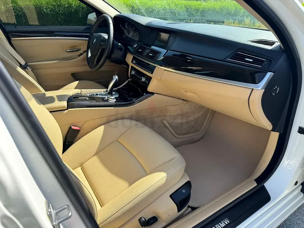 2013 BMW 520i - GCC - IMMACULATE CONDITION - Image 8