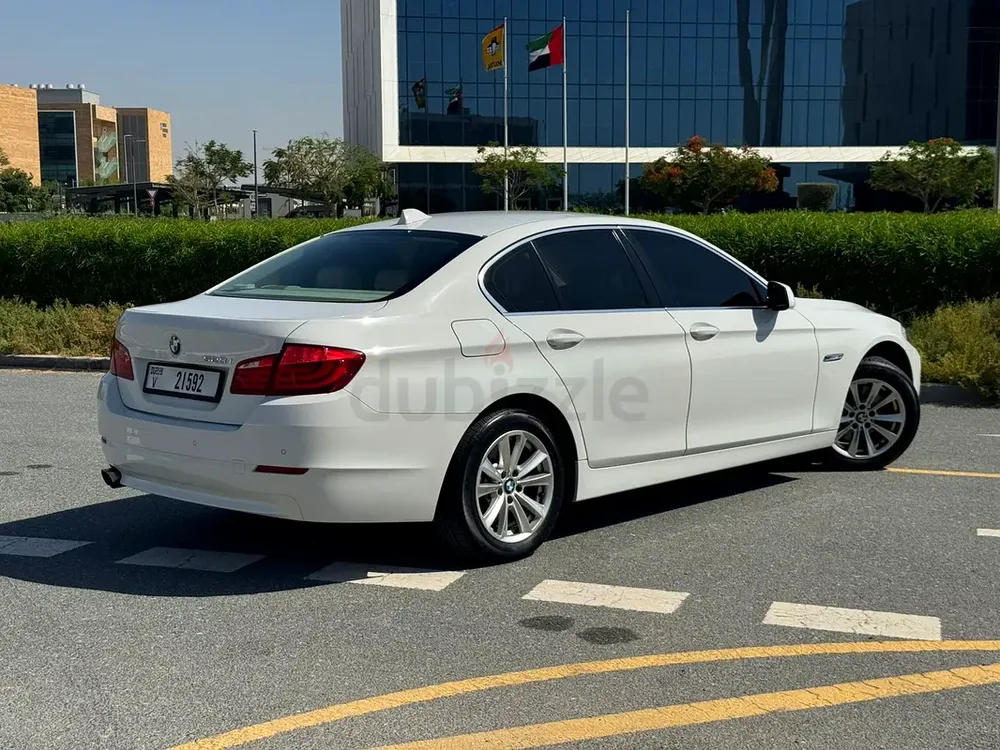 2013 BMW 520i - GCC - IMMACULATE CONDITION - Image 9