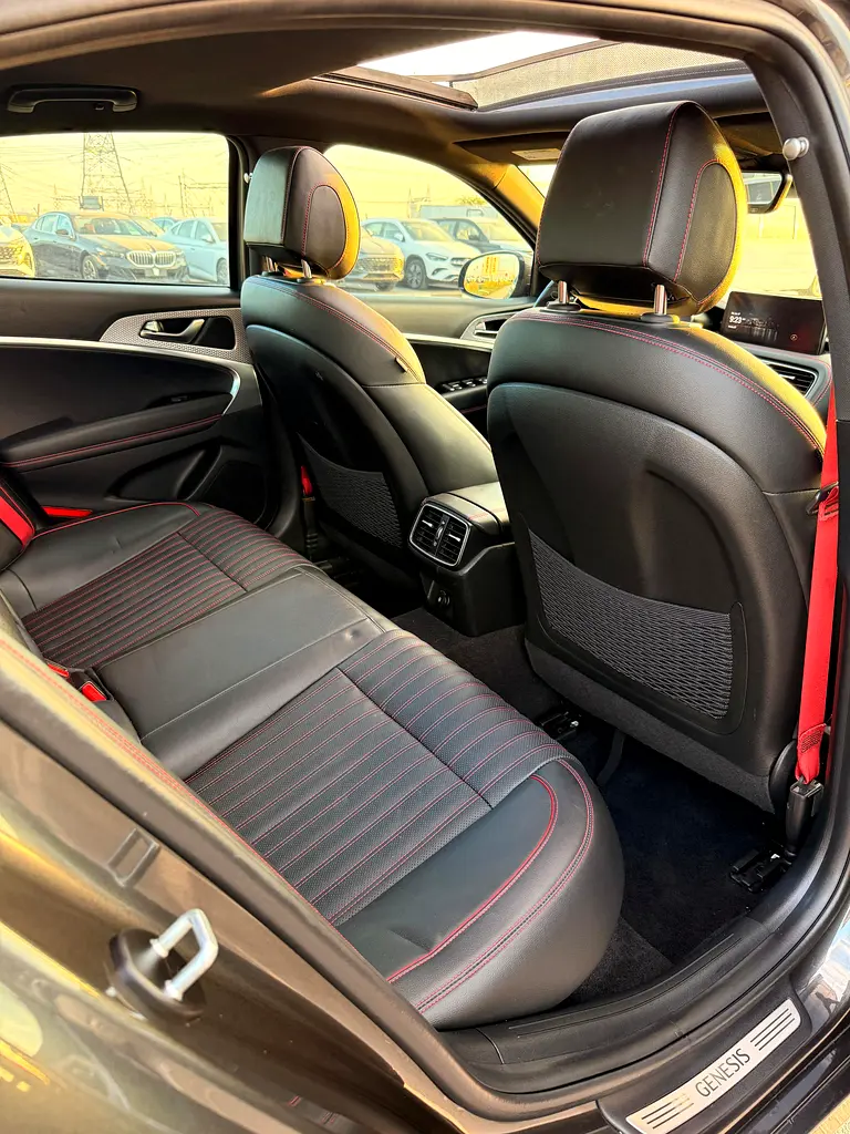 *GENESIS G70 AWD 2023 Premium Full Option - Image 11