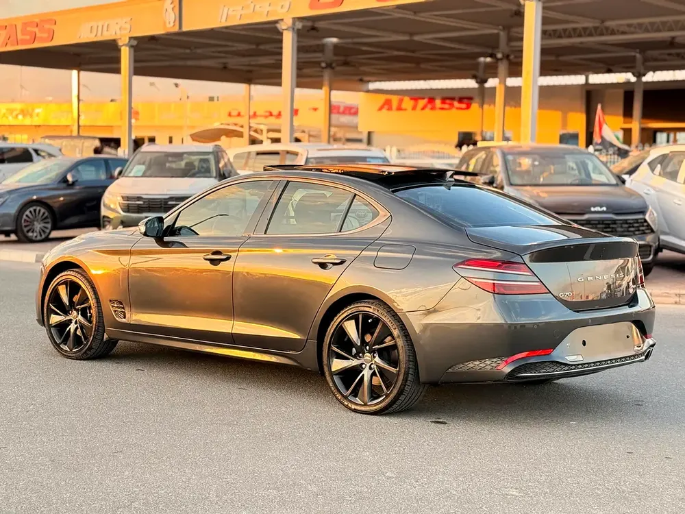 *GENESIS G70 AWD 2023 Premium Full Option - Image 19