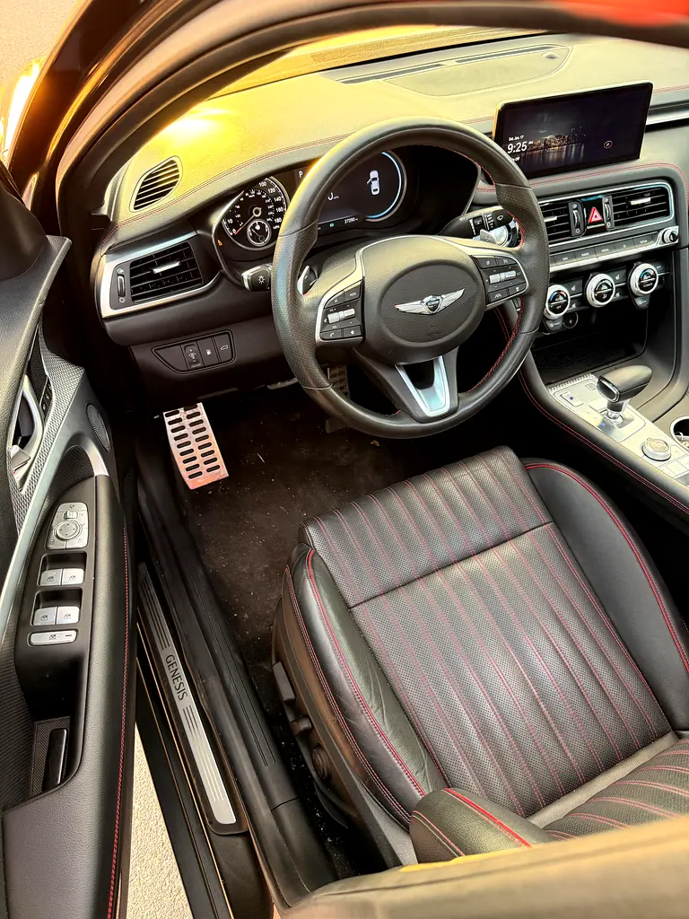 *GENESIS G70 AWD 2023 Premium Full Option - Image 7