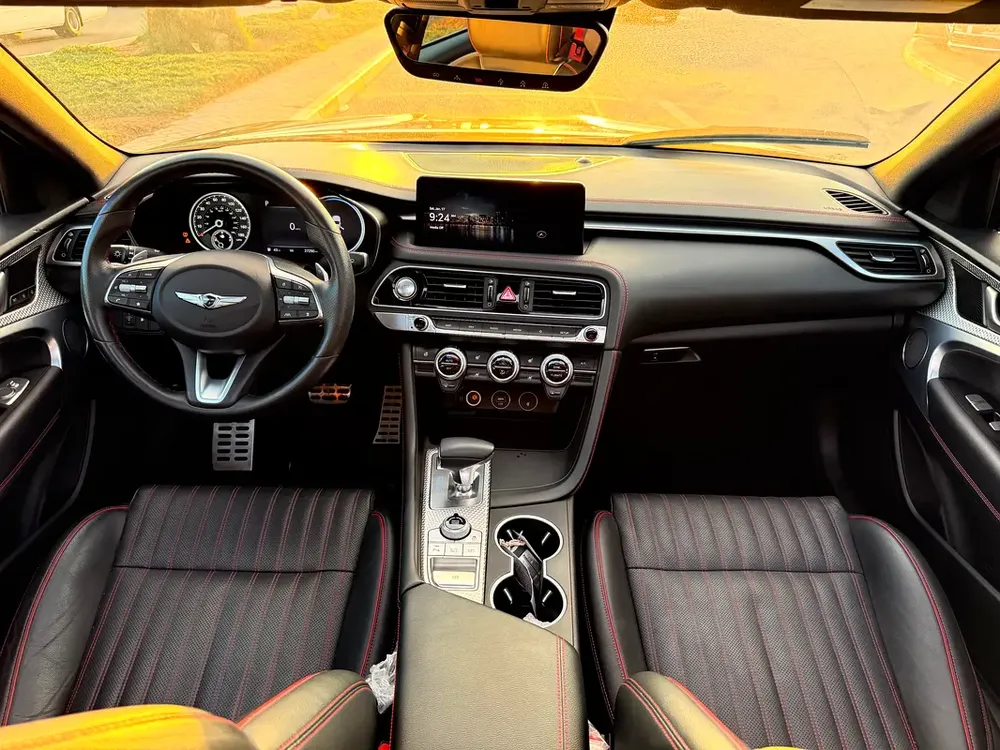 *GENESIS G70 AWD 2023 Premium Full Option - Image 8