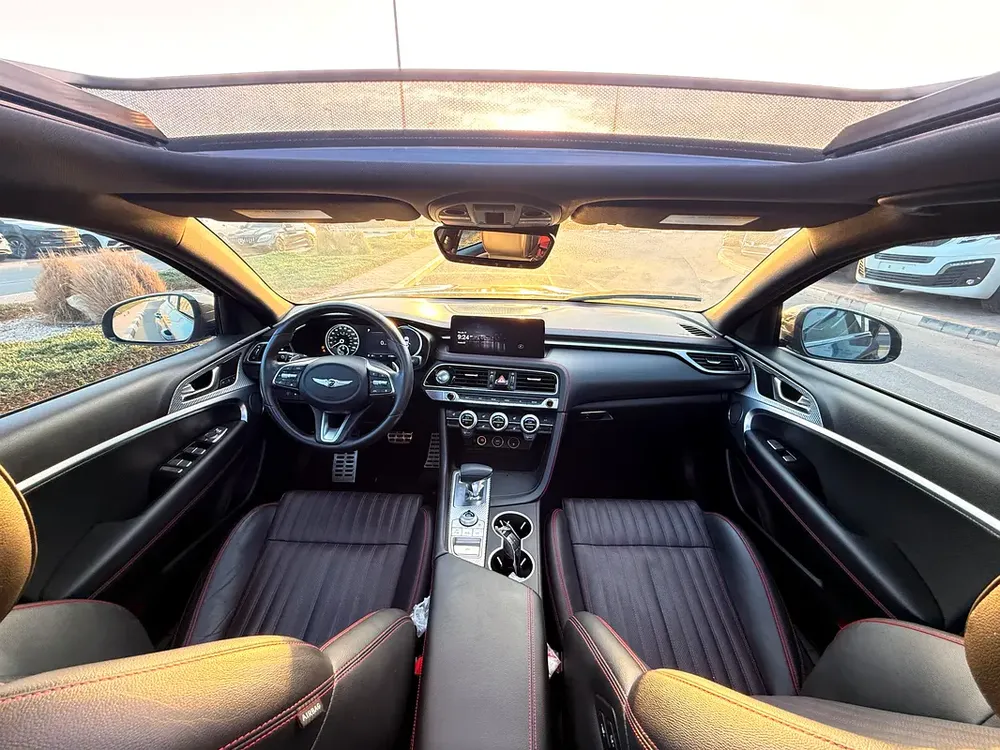 *GENESIS G70 AWD 2023 Premium Full Option - Image 9