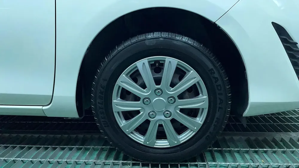 AED 496/month | Free 1 Month Warranty | Service History | 30 Day Return | TOYOTA YARIS 2019 - Image 12