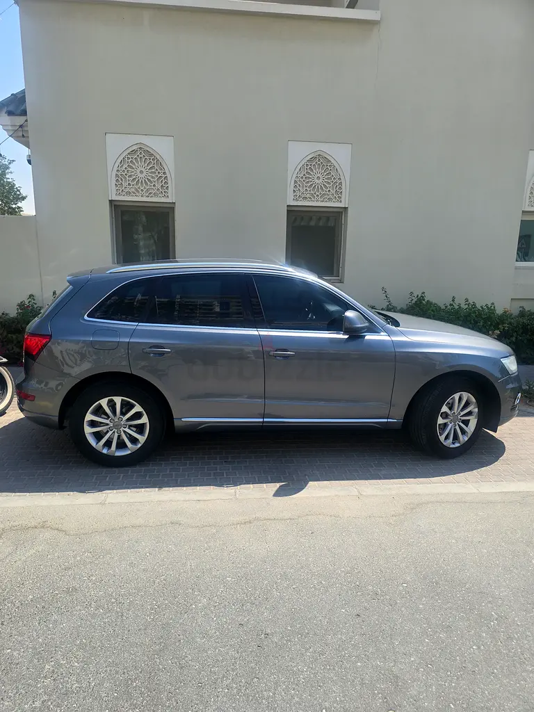 Audi Q5 2.0 T , Low kilometres | GCC  Directly from Owner - Image 5