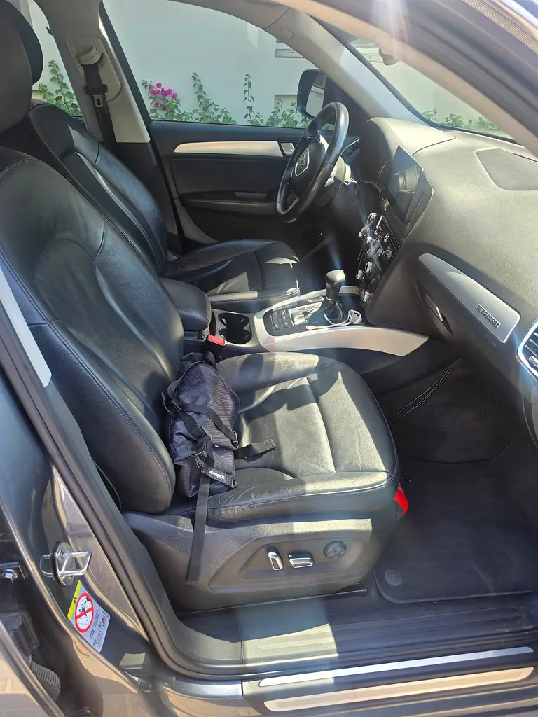Audi Q5 2.0 T , Low kilometres | GCC  Directly from Owner - Image 9