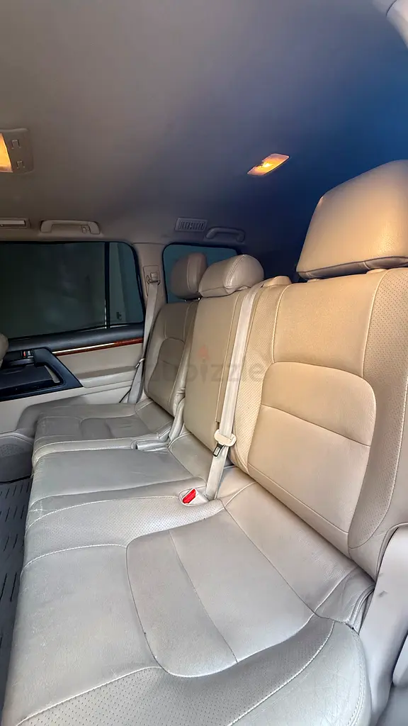 Toyota Land Cruiser 2013 GXR GCC Specs - Well Maintained - Image 5