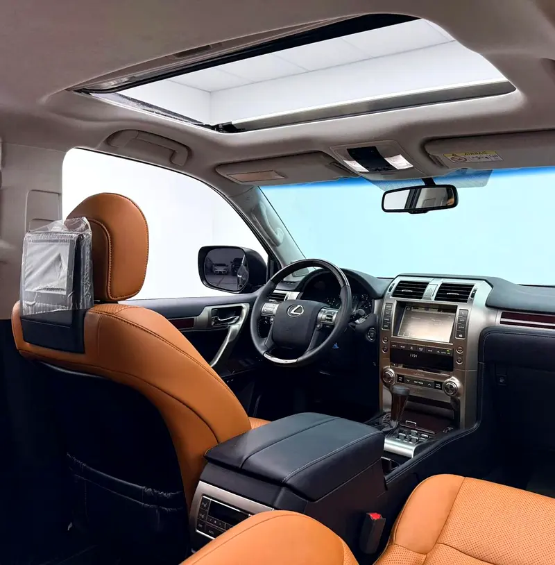 2019 Lexus GX460 Platinum, Warranty, Very Low Km, Mark Levinson Sound System, Fully Loaded, GCC - Image 12