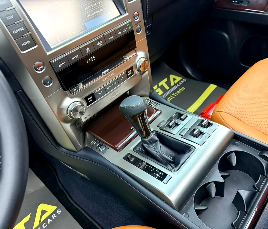 2019 Lexus GX460 Platinum, Warranty, Very Low Km, Mark Levinson Sound System, Fully Loaded, GCC - Image 15