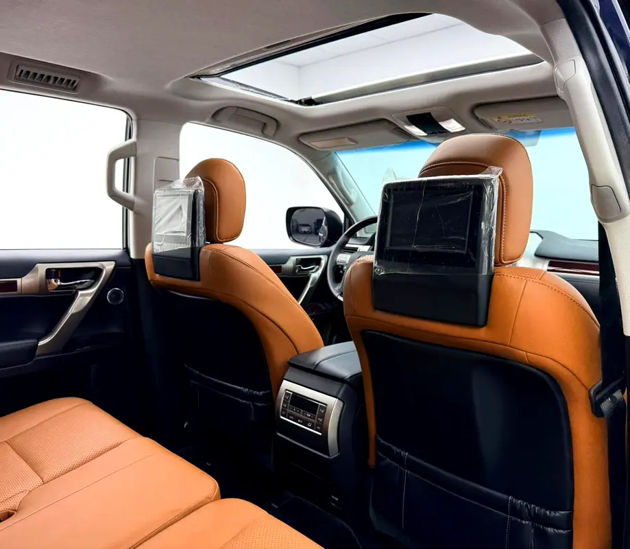 2019 Lexus GX460 Platinum, Warranty, Very Low Km, Mark Levinson Sound System, Fully Loaded, GCC - Image 17