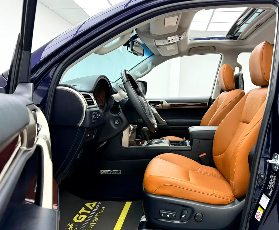 2019 Lexus GX460 Platinum, Warranty, Very Low Km, Mark Levinson Sound System, Fully Loaded, GCC - Image 8