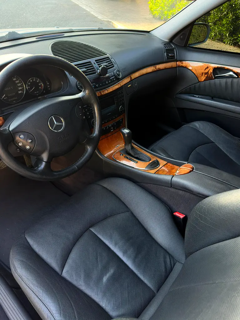 Mercedes-Benz E-Class E 320 Elegance 2003 GCC Specs - Image 11