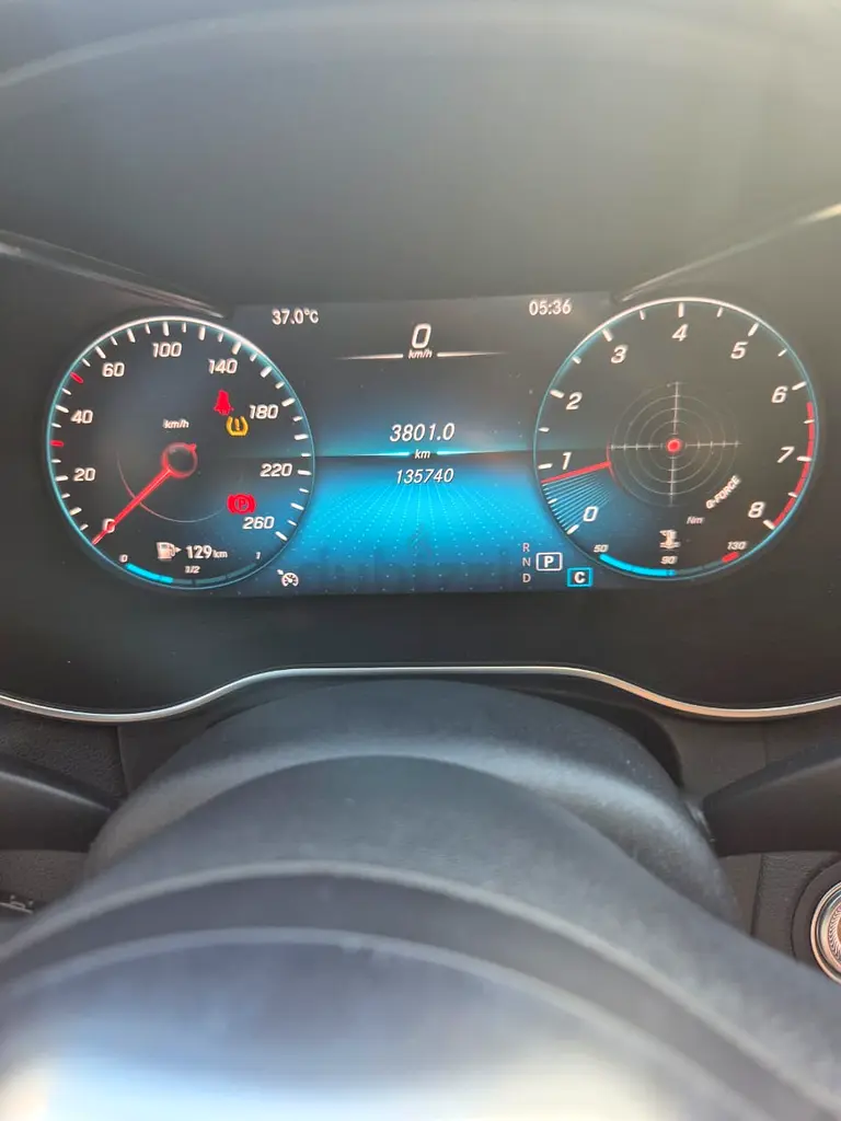 Mercedes-Benz C-Class C200 Avantgarde 2020 - moving country - Image 9