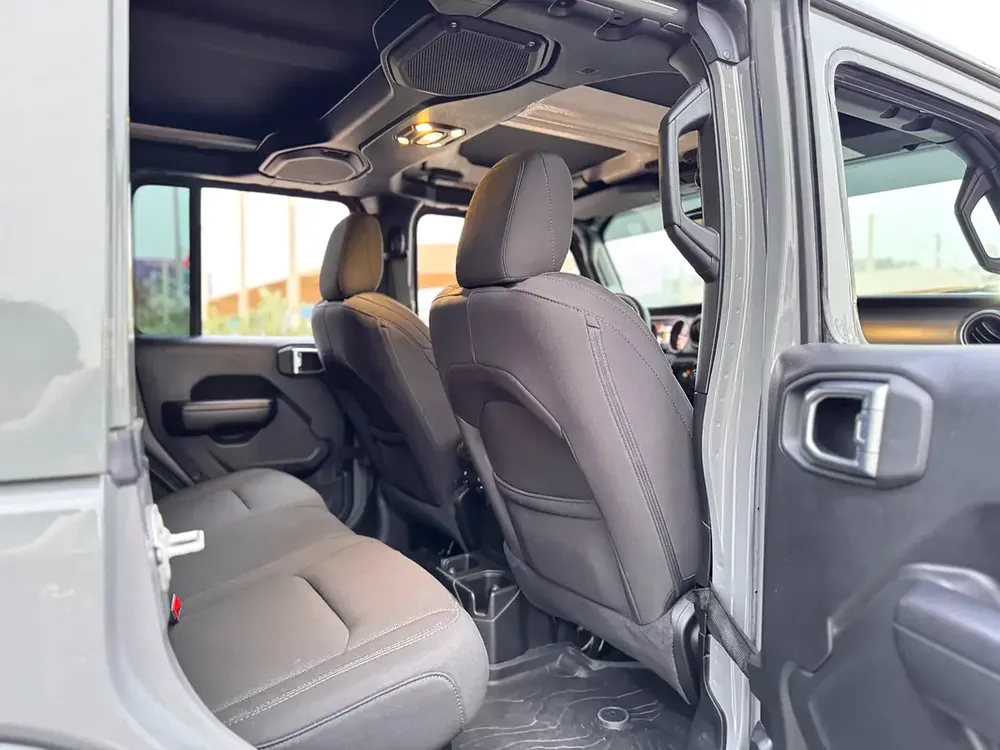 JEEP WRANGLER RUBICON / GCC SPECS / 38,000 Km / 3 YEARS WARRANTY - Image 20