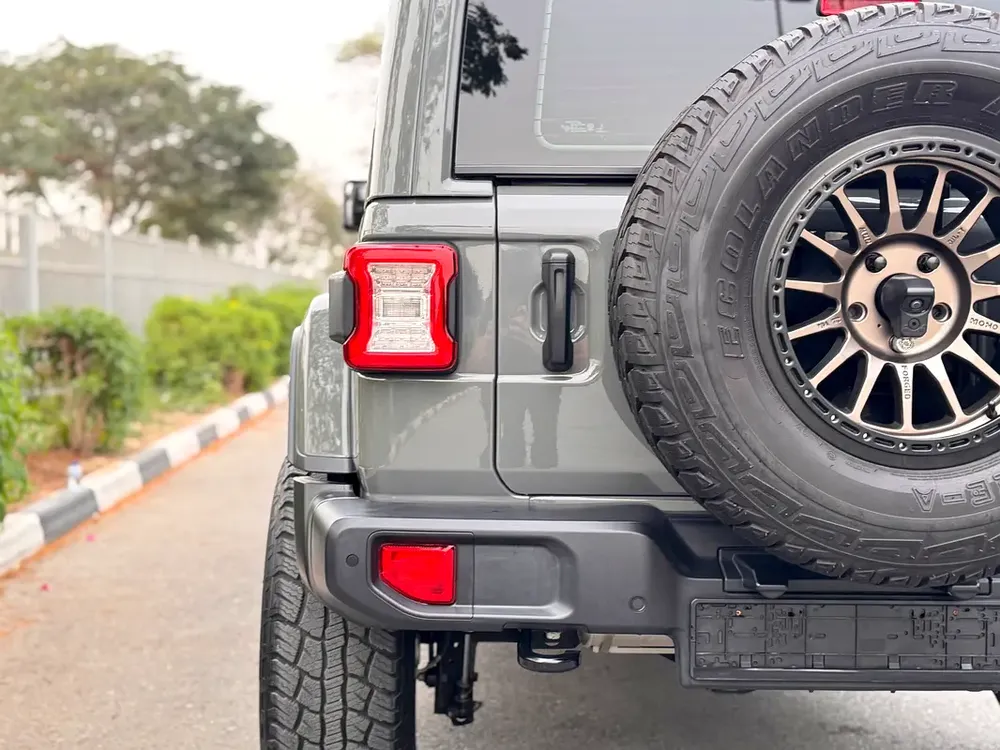 JEEP WRANGLER RUBICON / GCC SPECS / 38,000 Km / 3 YEARS WARRANTY - Image 9
