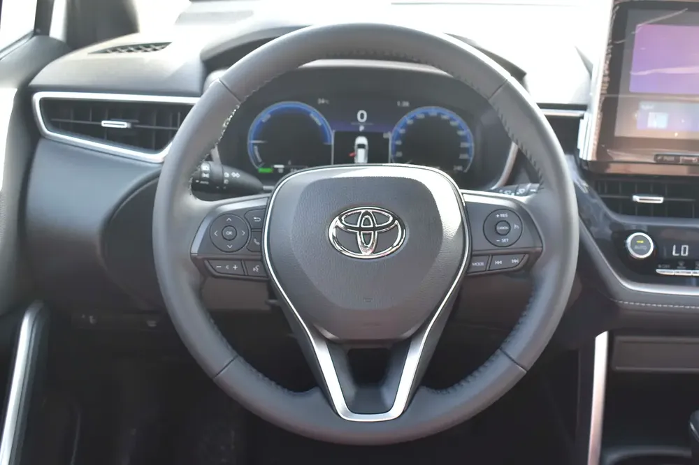 2025 MODEL TOYOTA COROLLA CROSS 1.8 HEV - Image 20