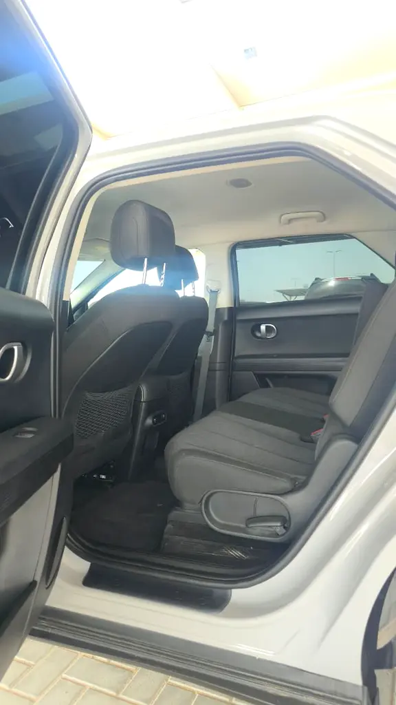 2022 Hyundai Ioniq 5 SEL - American Specs - GCC Ready - Image 10
