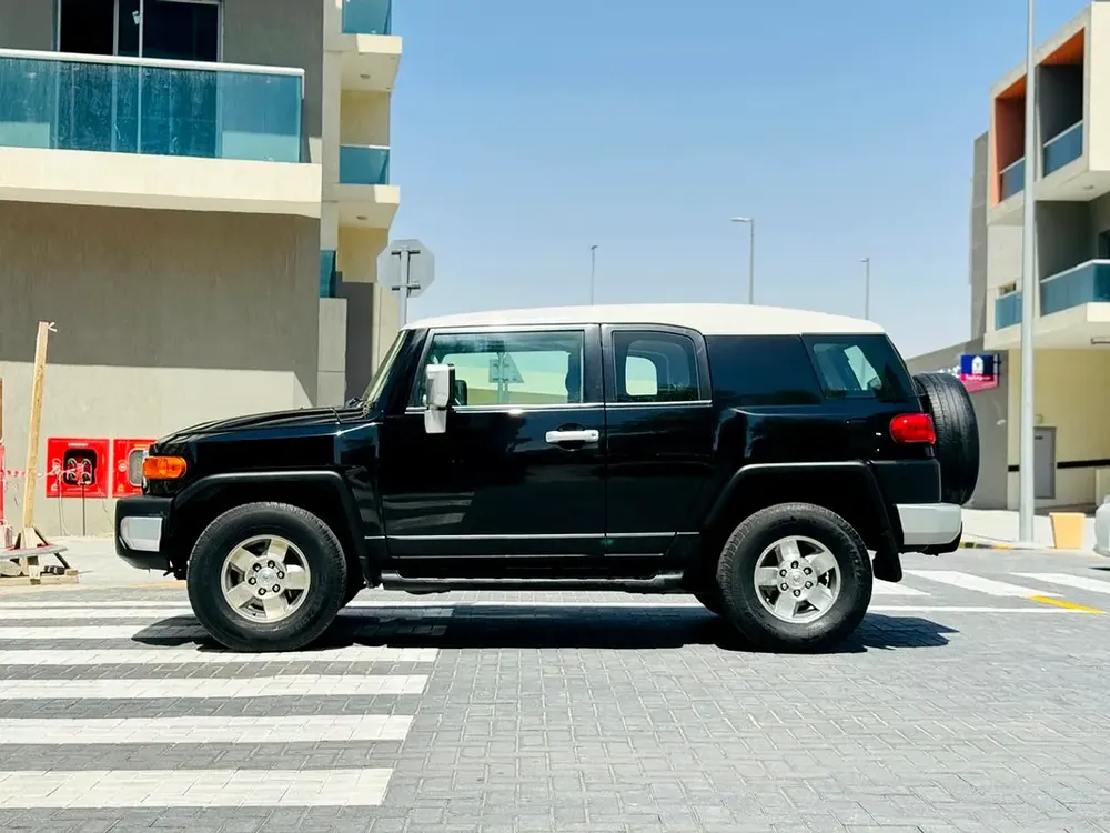 Toyota FJ cruiser // Gcc space // Model 2009 // Good conditions - Image 13