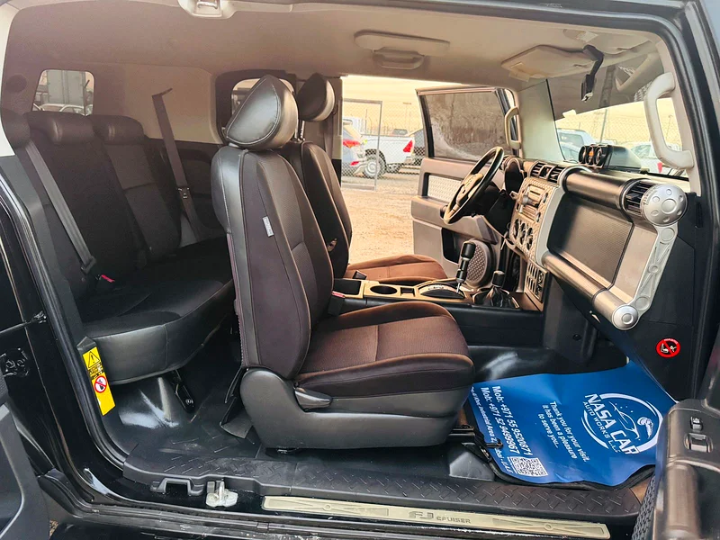 Toyota FJ cruiser // Gcc space // Model 2009 // Good conditions - Image 8