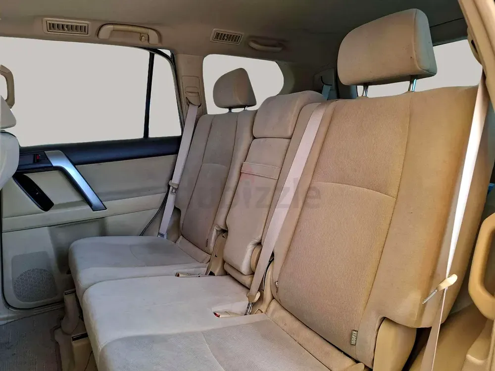 AED 2957/month | 2016 Toyota Prado  | GCC Specs | Ref#441341 - Image 13