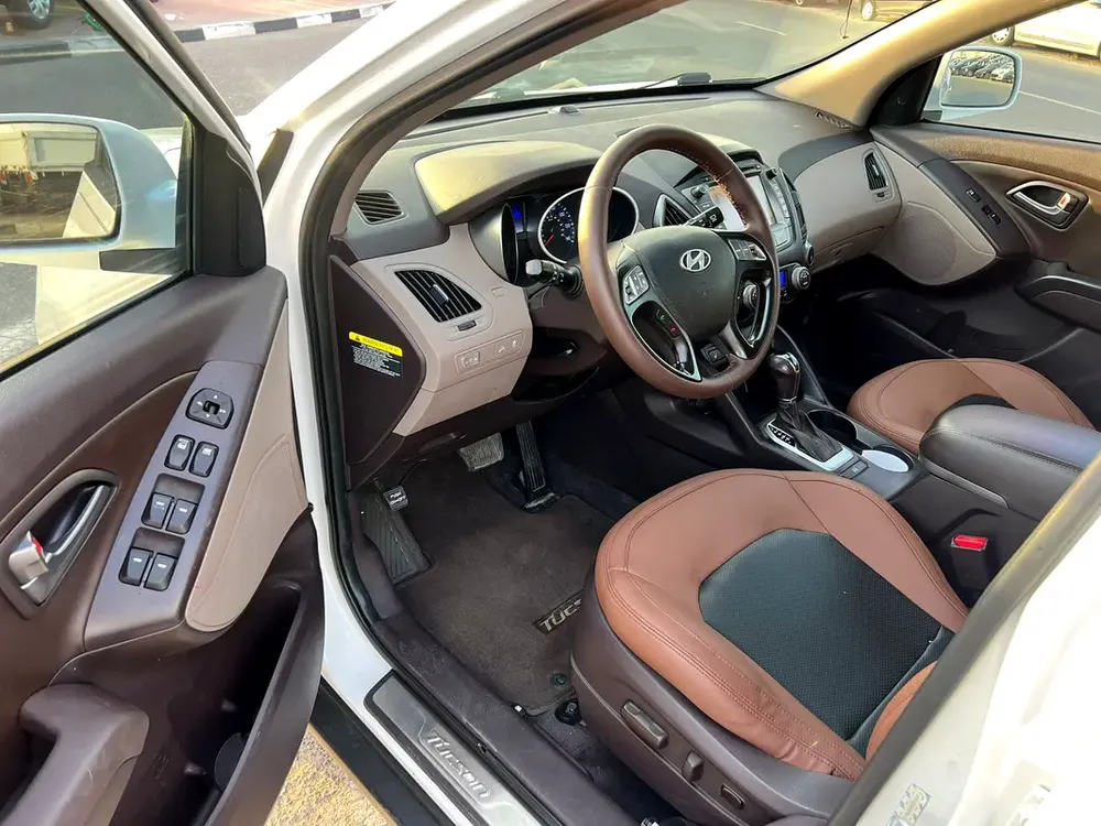 2014 Hyundai Tucson Limited 2.4L V4 - Rear Camera - panoramic sunroof - Leather Seats - Image 10