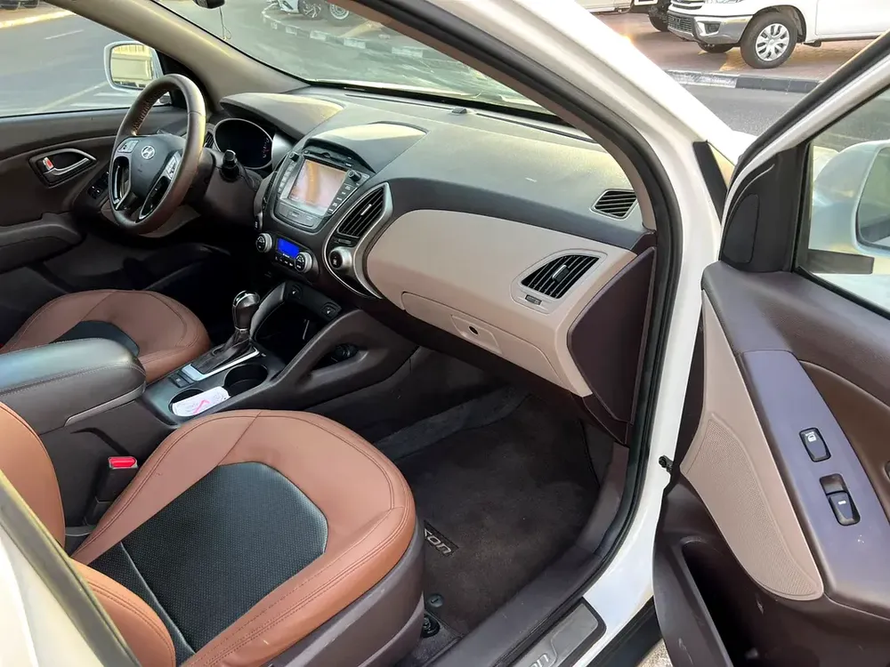 2014 Hyundai Tucson Limited 2.4L V4 - Rear Camera - panoramic sunroof - Leather Seats - Image 13