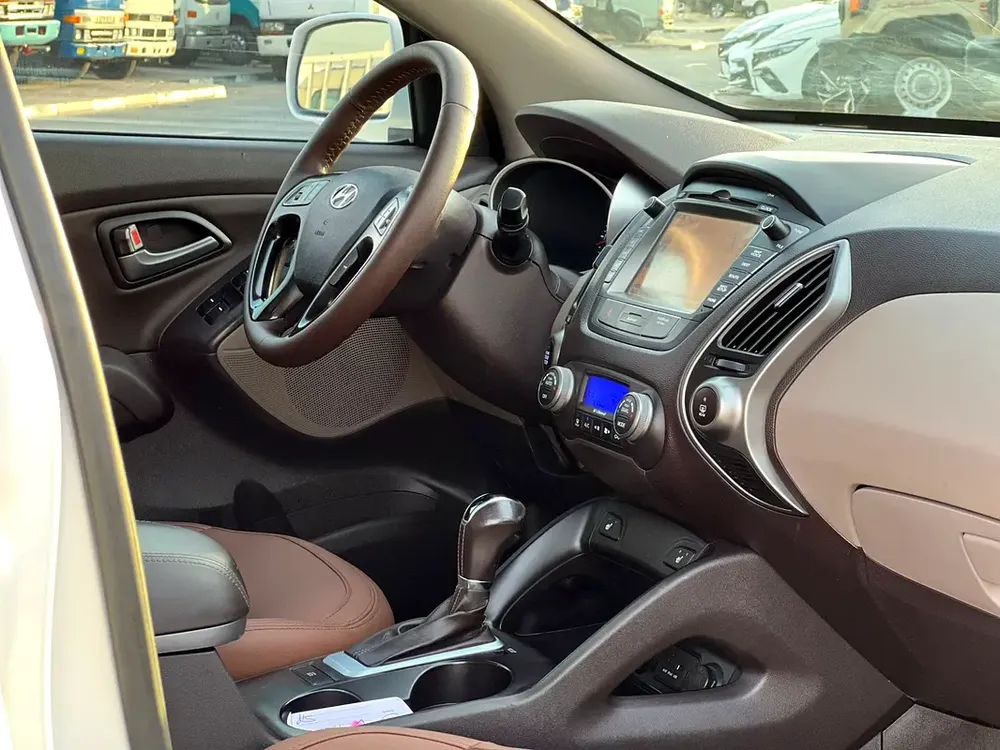 2014 Hyundai Tucson Limited 2.4L V4 - Rear Camera - panoramic sunroof - Leather Seats - Image 14