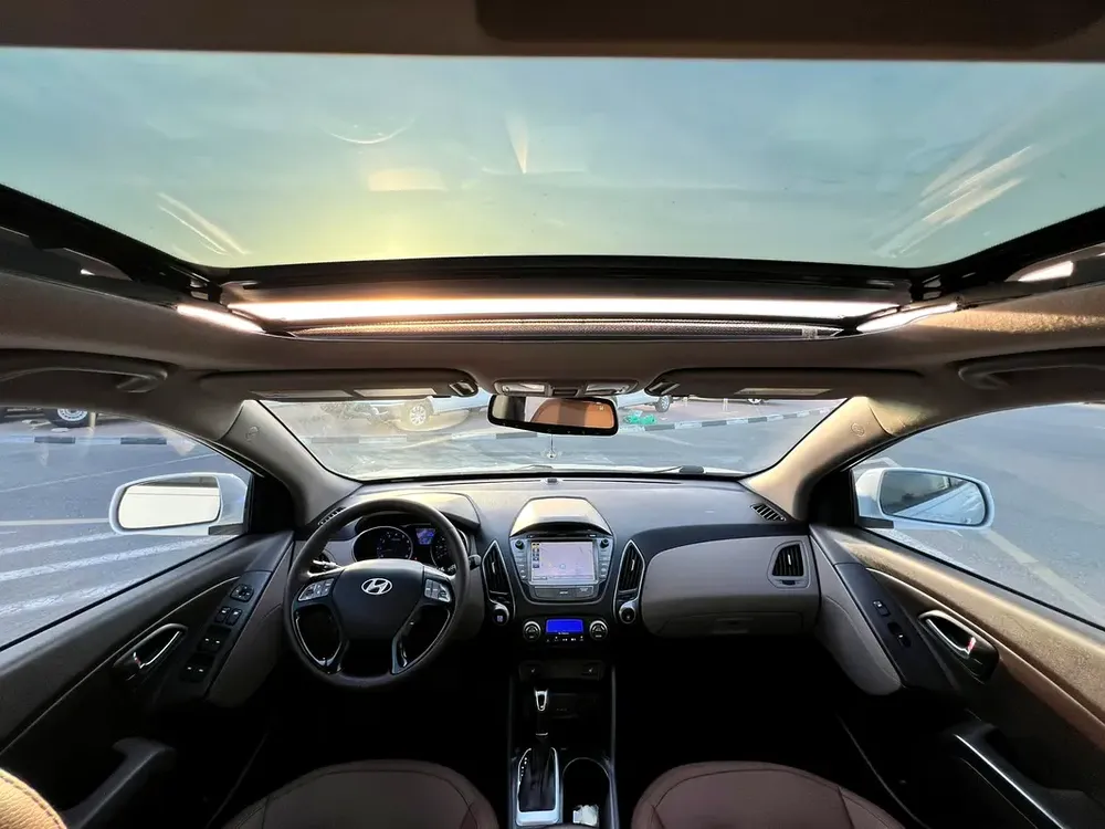 2014 Hyundai Tucson Limited 2.4L V4 - Rear Camera - panoramic sunroof - Leather Seats - Image 15