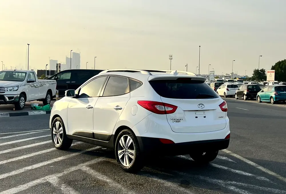 2014 Hyundai Tucson Limited 2.4L V4 - Rear Camera - panoramic sunroof - Leather Seats - Image 5