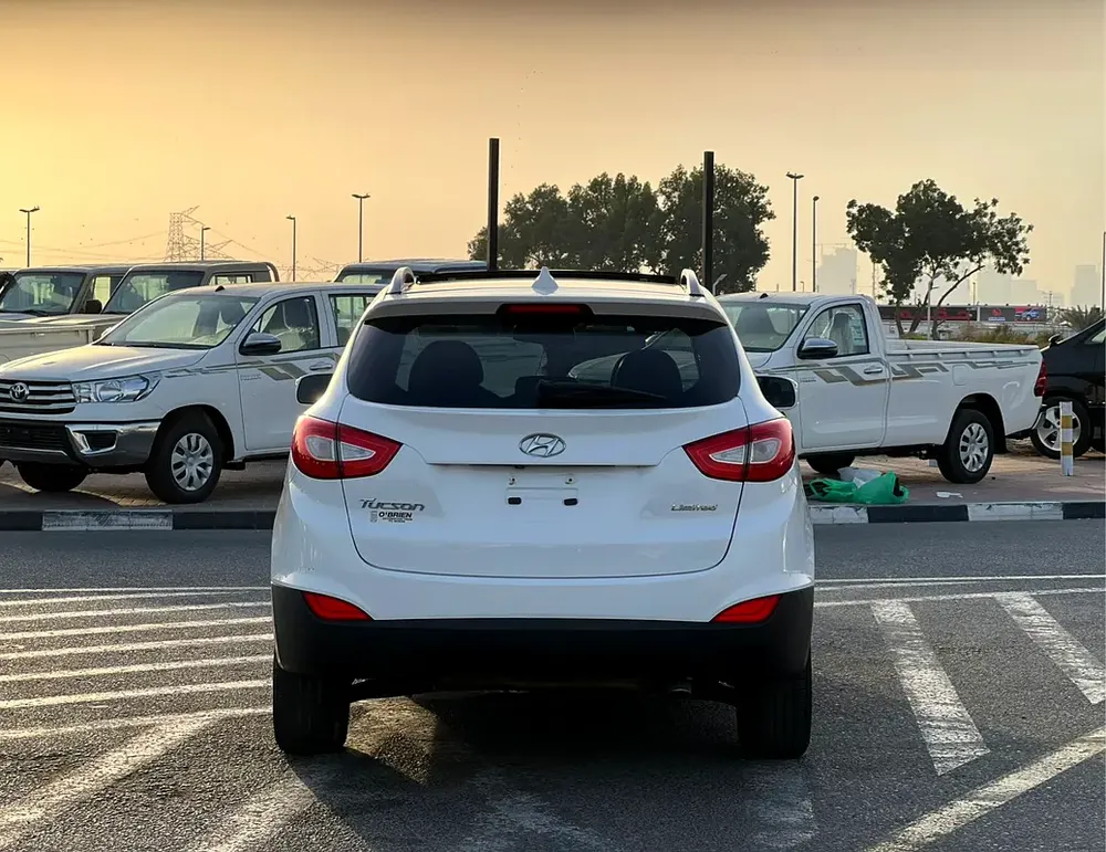 2014 Hyundai Tucson Limited 2.4L V4 - Rear Camera - panoramic sunroof - Leather Seats - Image 6